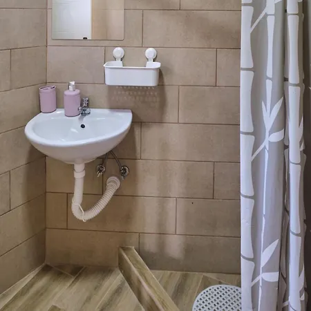 Apartment Melem 3 *